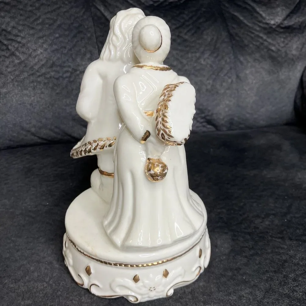 Vintage Christmas Santa Claus Mrs Claus Ceramic Figurine 9